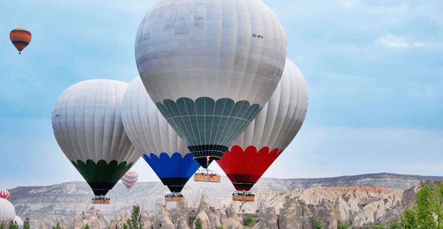 hot air balloon flights for 2